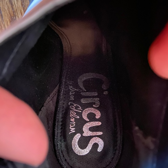 Heels - Picture 6 of 6